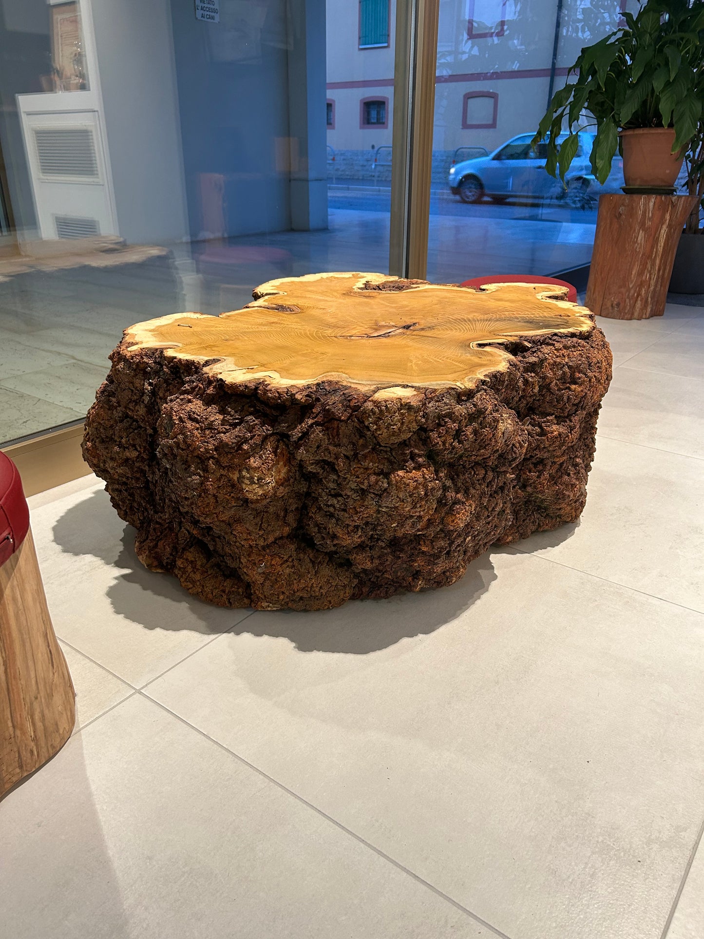 Mulberry table